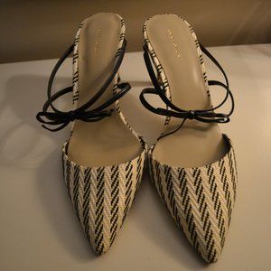 Ann Taylor Heel Pump/Straw with Bow Size 9 NWOT